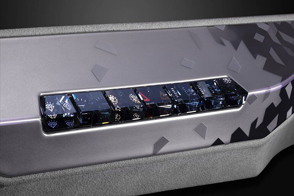 鑲嵌 Swarovski 水晶的人機介面面板：Swarovski 與 KURZ 的合作