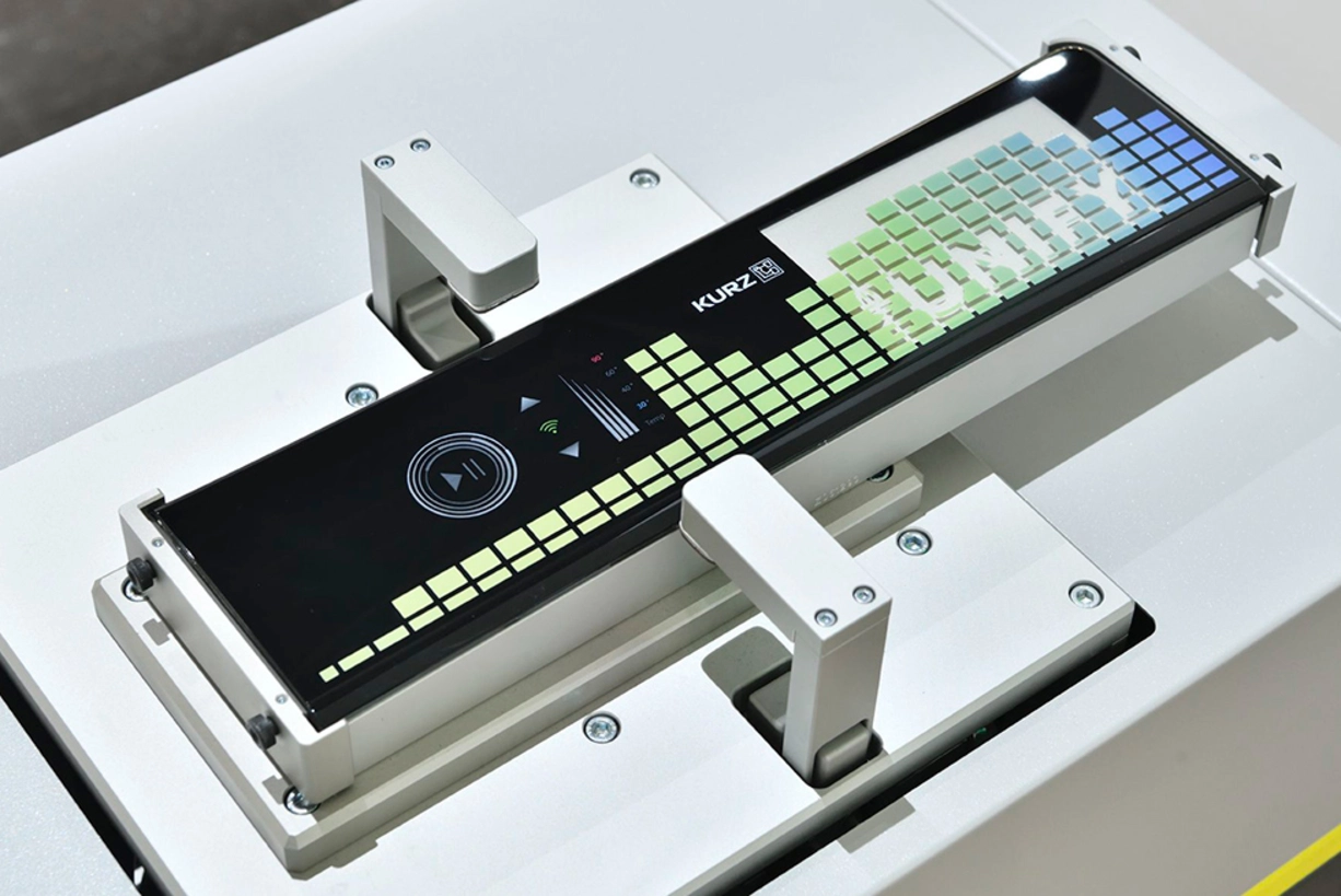 永續技術實現最佳化的生態足跡 塑膠射出成型面板採用環境友善的裝飾處理工藝