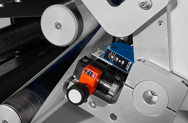 DM-UNILINER 2D 裝飾處理機細部視圖