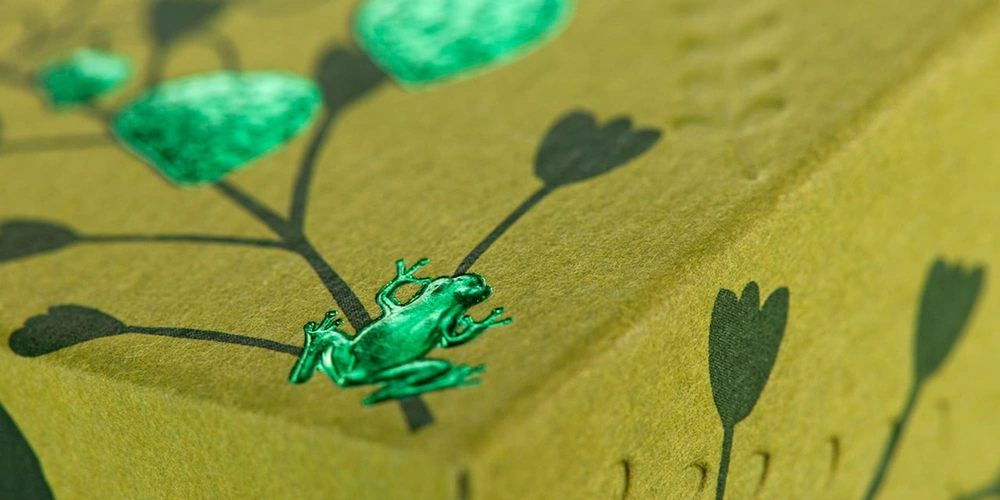 環境友善的永續包裝:可再生、可分解與可脫墨的壓印箔